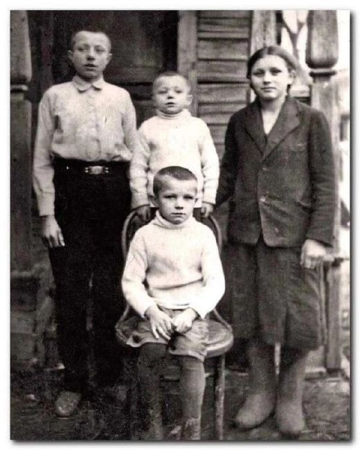 Una Foto con Historia- historia de cuatro hermanos