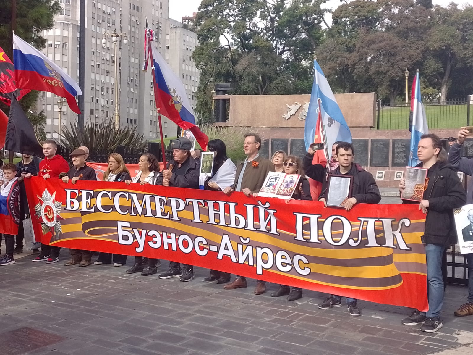 Marcha del Regimiento Inmortal para honrar a los soldados de la Gran Guerra Patria